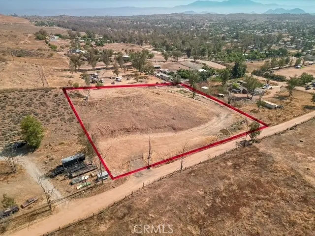 21588 Mundo, Perris, CA — listing photo 1