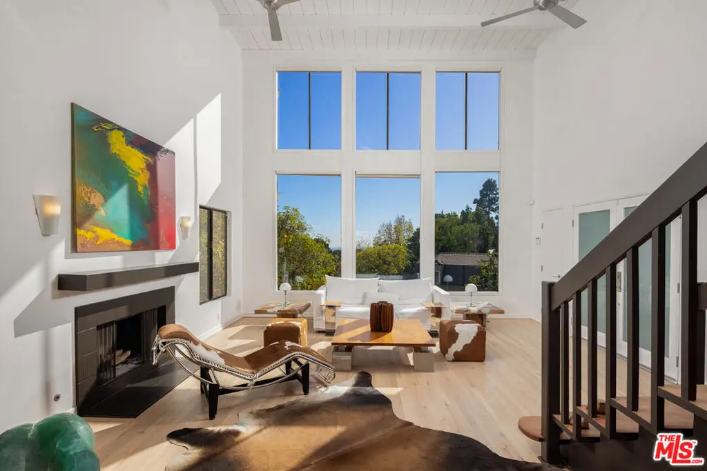 Residential Lease for rent at 6319 Heather Drive, Los Angeles, Los Angeles County, CA featuring 4 beds and 4 baths