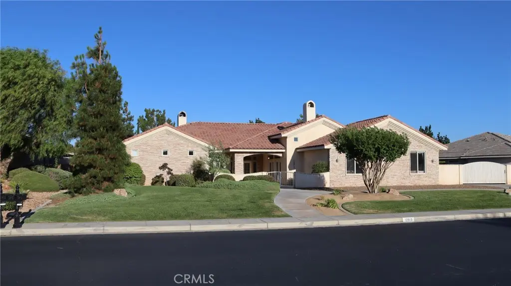 12913 Ivanpah, Apple Valley, CA — listing photo 1