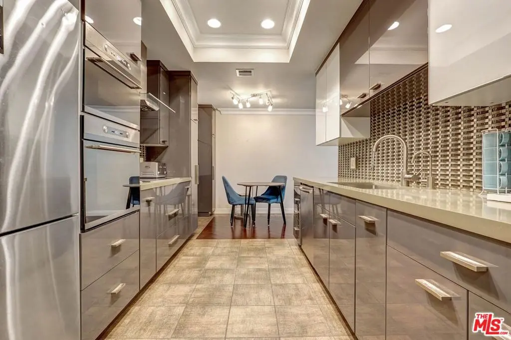 Condominium for sale at 1880 Veteran Avenue 107, Los Angeles, CA featuring 2 beds and 2 baths