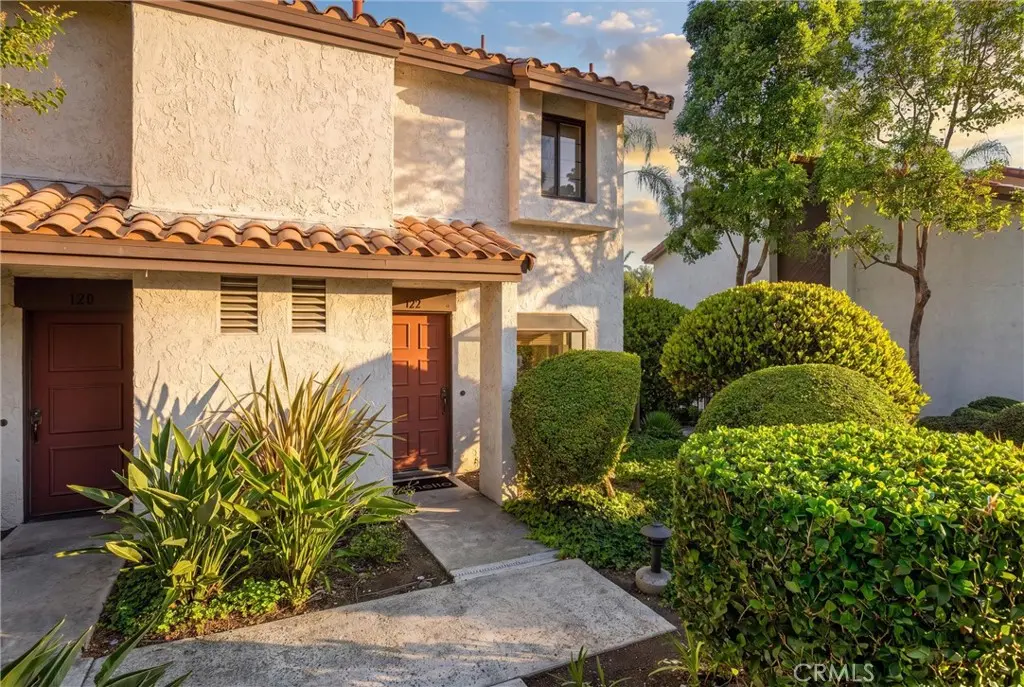 Condominium for sale at 122 Kauai, Placentia, CA featuring 1 bed and 1 bath