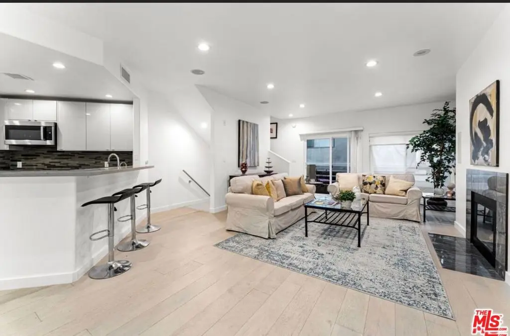 Condominium for sale at 1160 Granville Avenue 108, Los Angeles, CA featuring 2 beds and 3 baths