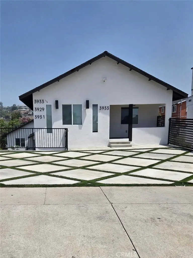 Residential Lease for rent at 3933 Cesar E Chavez Ave, Los Angeles, Los Angeles County, CA featuring 2 beds and 2 baths