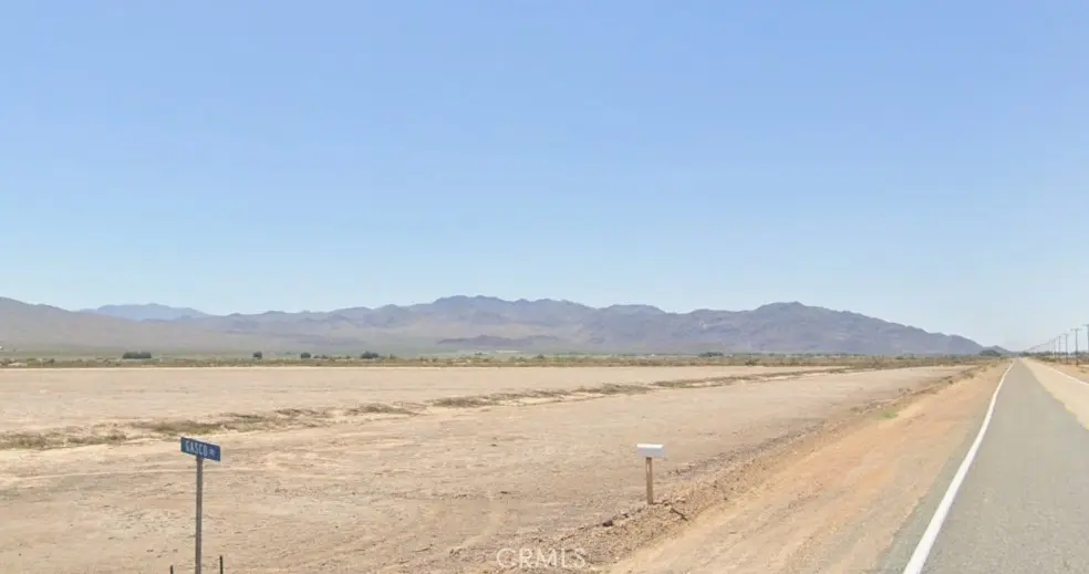 35251 Athletic Field, Barstow, CA — listing photo 1