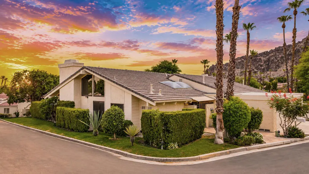 Condominium for sale at 46510 Arapahoe Drive, Indian Wells, CA featuring 2 beds and 3 baths