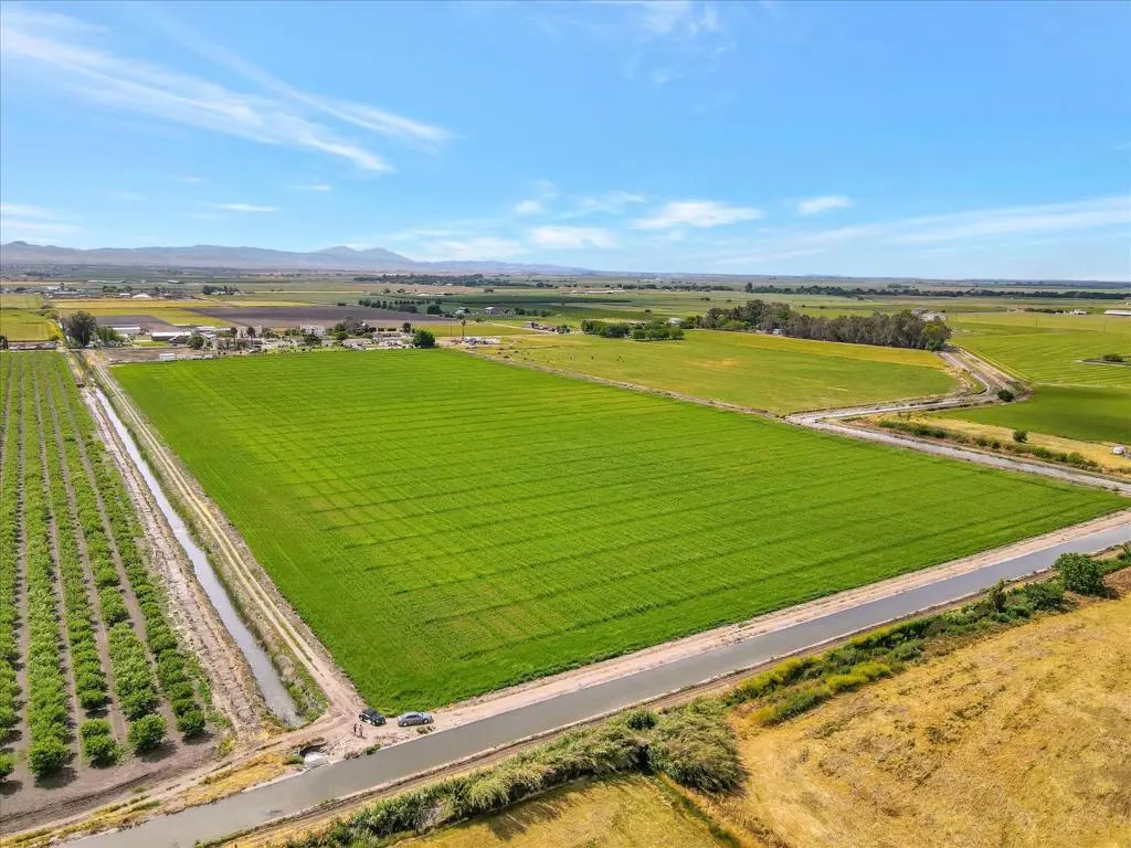 11 Naglee Road, Tracy, CA — listing photo 1