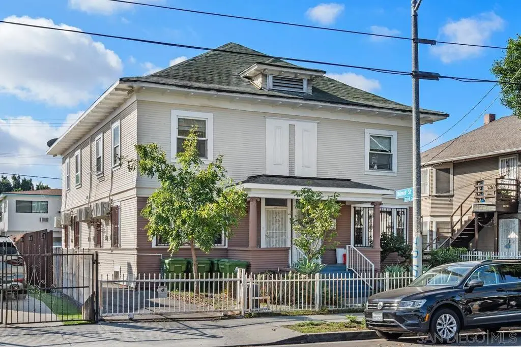 Residential Income for sale at 1276 W 22nd St, Los Angeles, CA