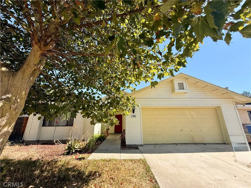 Single Family Residence for sale at 1666 Saltbrush, Coalinga, CA featuring 3 beds and 2 baths