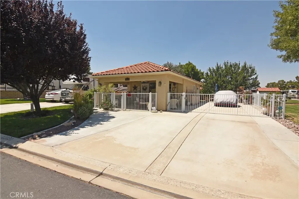 11620 Ridgemark Road, Apple Valley, CA — listing photo 1