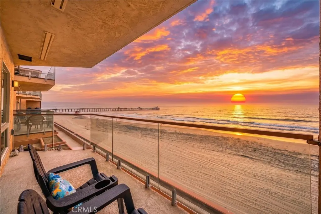 714 Seacoast Drive 211, Imperial Beach, CA — listing photo 1
