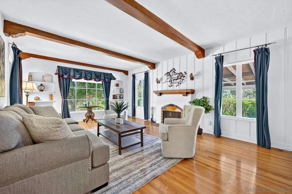 4307 Vista Way, La Mesa, CA — listing photo 1