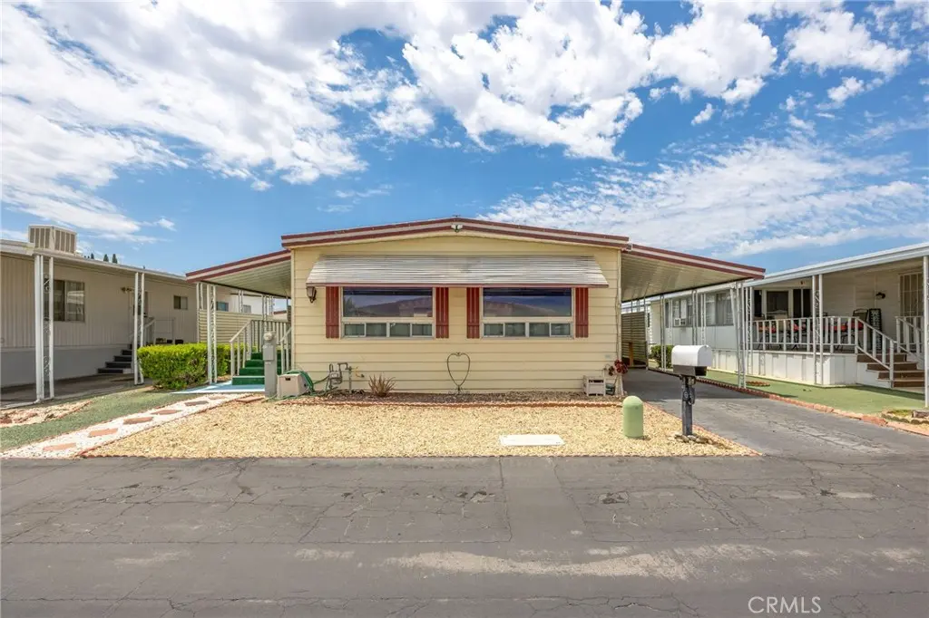Manufactured In Park for sale at 43531 E Acacia 69, Hemet, CA featuring 2 beds and 2 baths