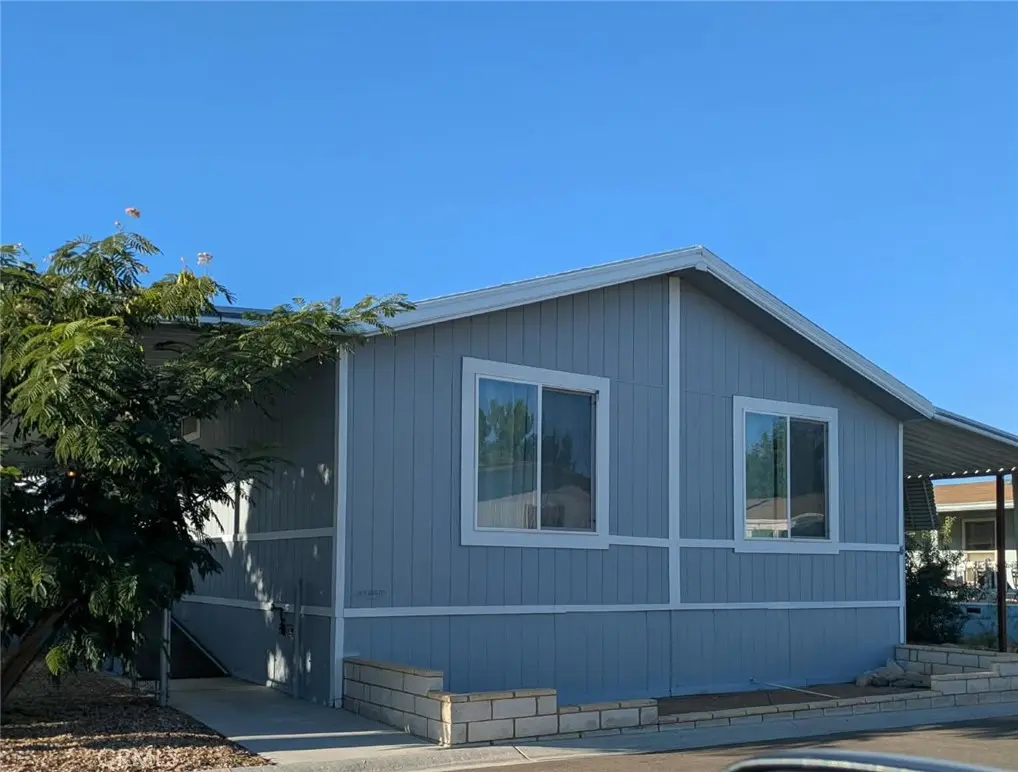 20843 Waalew Rd C6, Apple Valley, CA — listing photo 1
