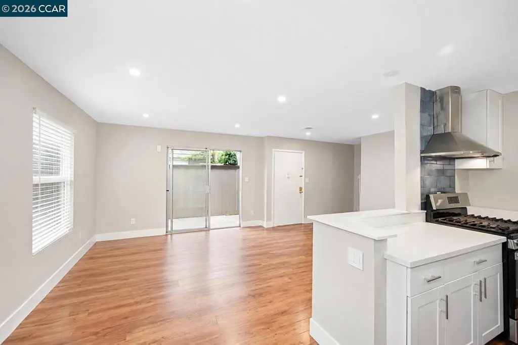 Condominium for sale at 2031 Sierra Rd 5, Concord, CA featuring 3 beds and 2 baths