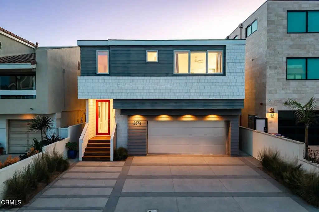 Single Family Residence for rent at 3373 Ocean Drive, Oxnard, CA featuring 3 beds and 4 baths