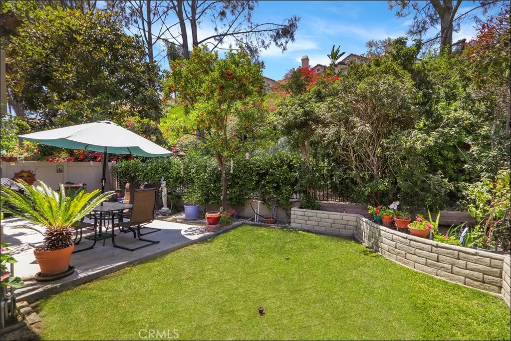 Condominium for sale at 7 Cellini, Aliso Viejo, CA featuring 3 beds and 3 baths