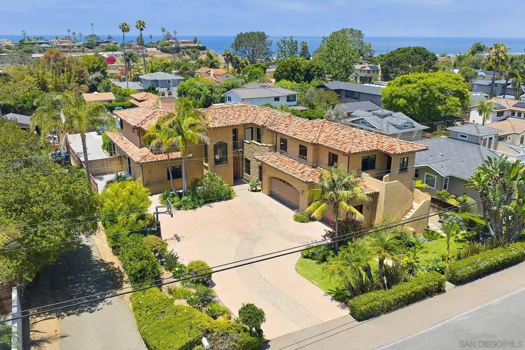 Single Family Residence for rent at 645 N. Rios, Solana Beach, CA featuring 4 beds and 3 baths