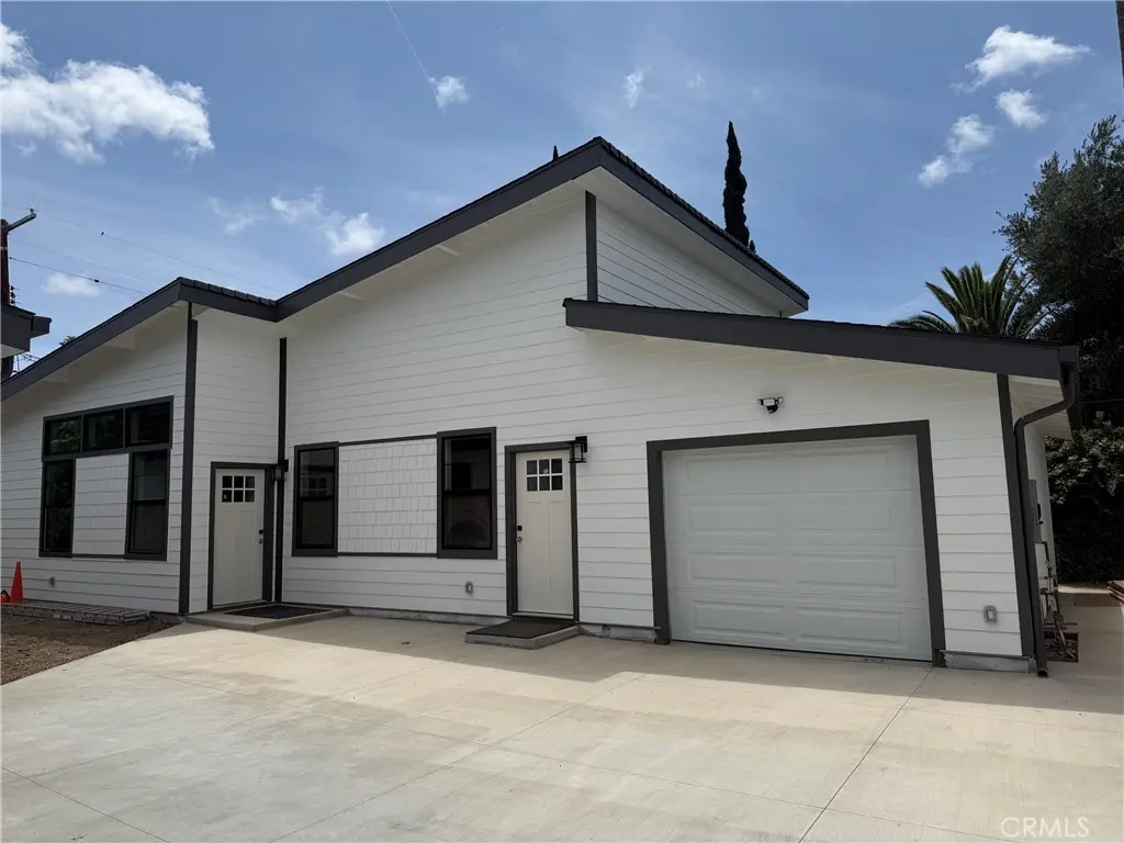 6530 Shoup, West Hills, CA — listing photo 1