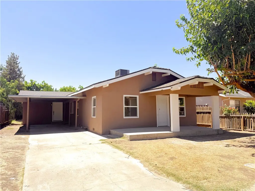 Single Family Residence for sale at 1274 Dos Palos, Dos Palos, CA featuring 3 beds and 2 baths