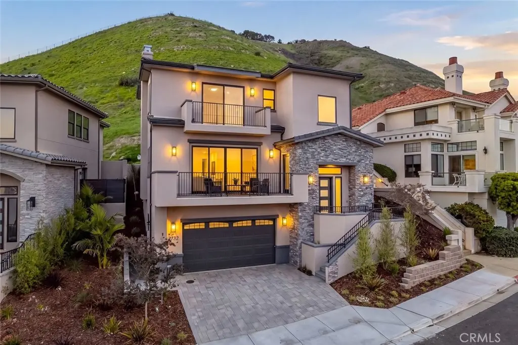 2732 Barcelona Street, Pismo Beach, CA — listing photo 1