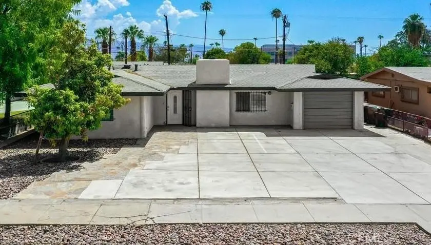 Residential Lease for rent at 45472 Deglet Noor, Indio, Riverside County, CA featuring 5 beds and 3 baths