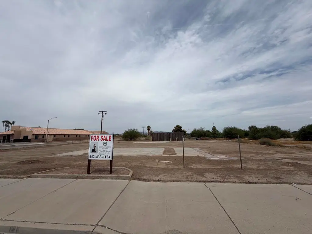 9162 Hobsonway, Blythe, CA — listing photo 1