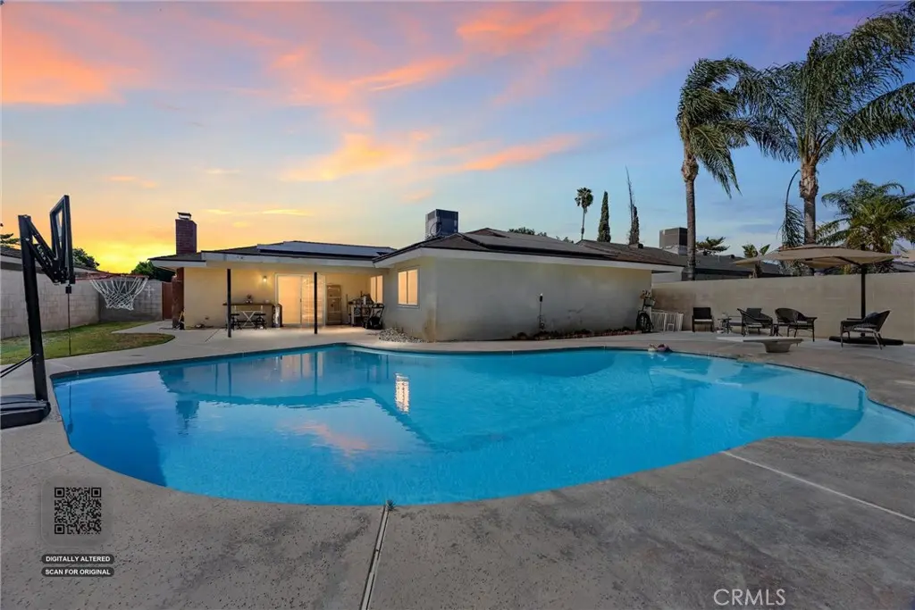6621 Vancouver Drive, Bakersfield, CA — listing photo 1