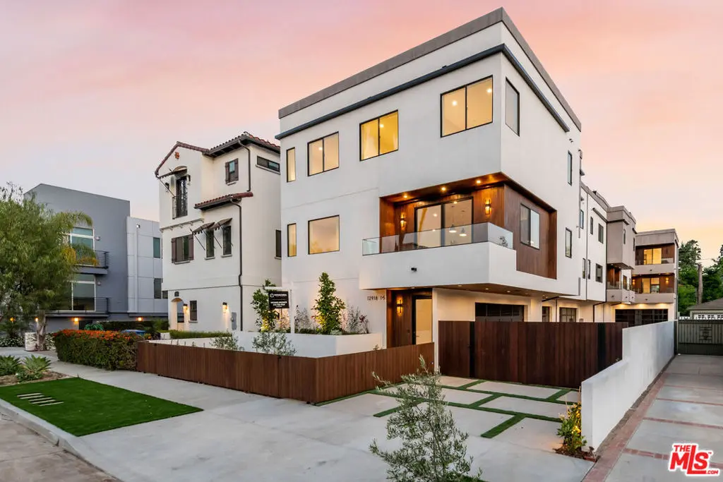 4326 Serene Street 4, Studio City, CA — listing photo 1