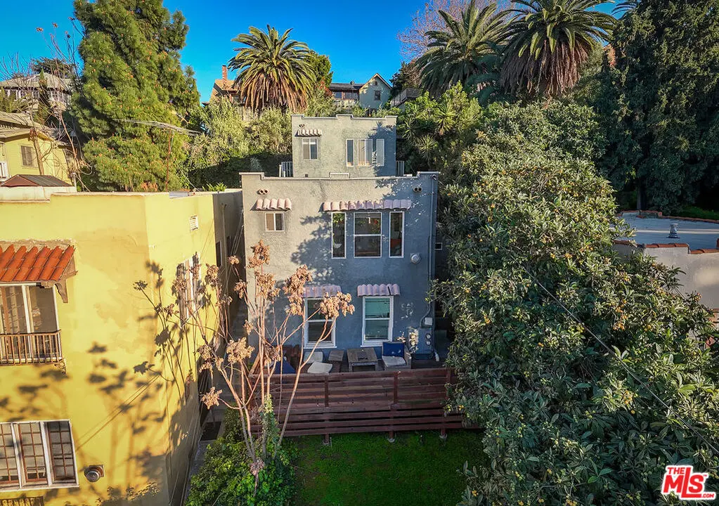 834 Laguna Avenue, Los Angeles, CA — listing photo 1