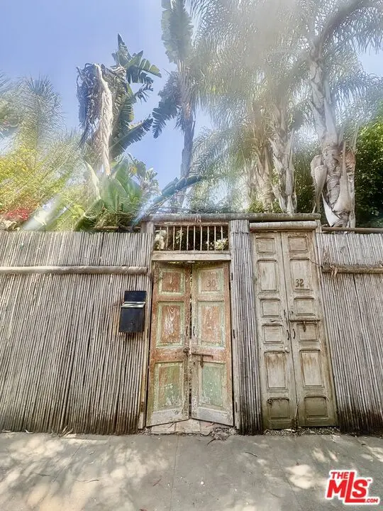 30 20th Avenue, Venice, CA — listing photo 1