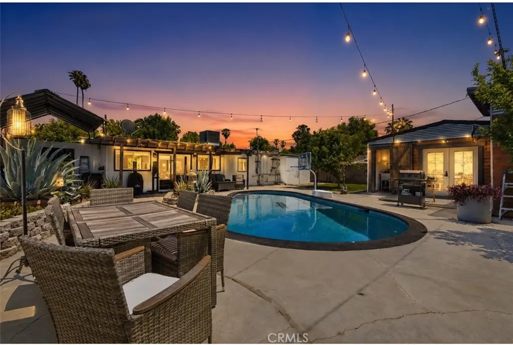 7959 Bothwell, Reseda, CA — listing photo 1
