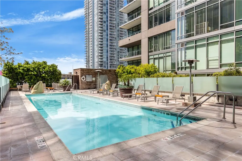 Residential Lease for rent at 1100 S Hope 810, Los Angeles, Los Angeles County, CA featuring 1 bed and 1 bath