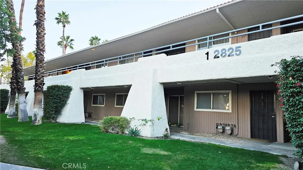 Residential Lease for rent at 2825 N Los Felices 213, Palm Springs, Riverside County, CA featuring 1 bed and 1 bath