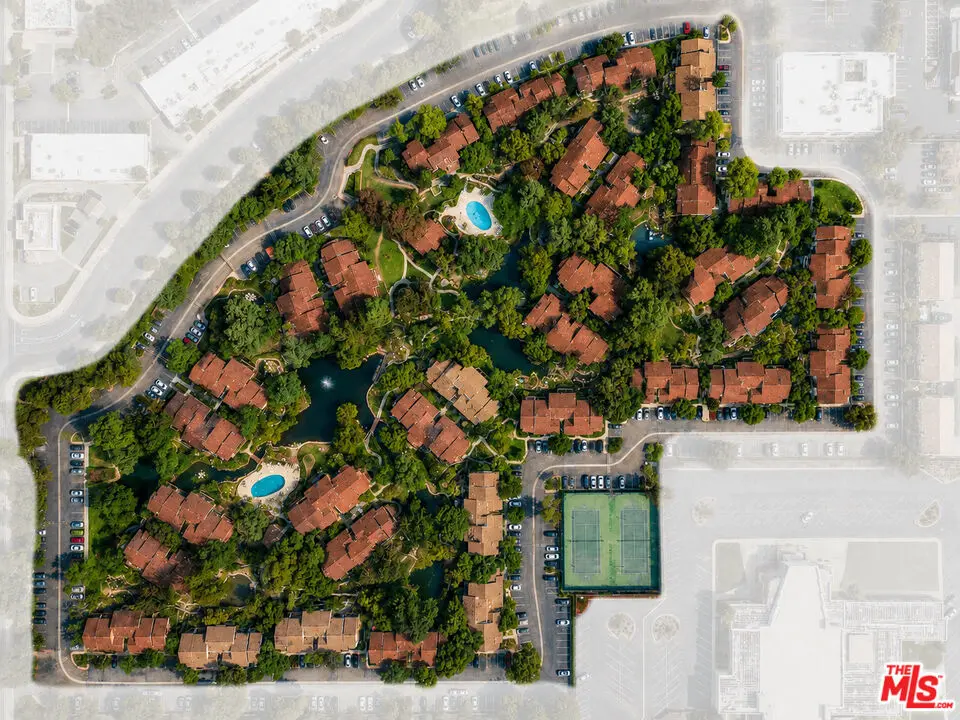 7131 Farralone Avenue 46, Canoga Park, CA — listing photo 1
