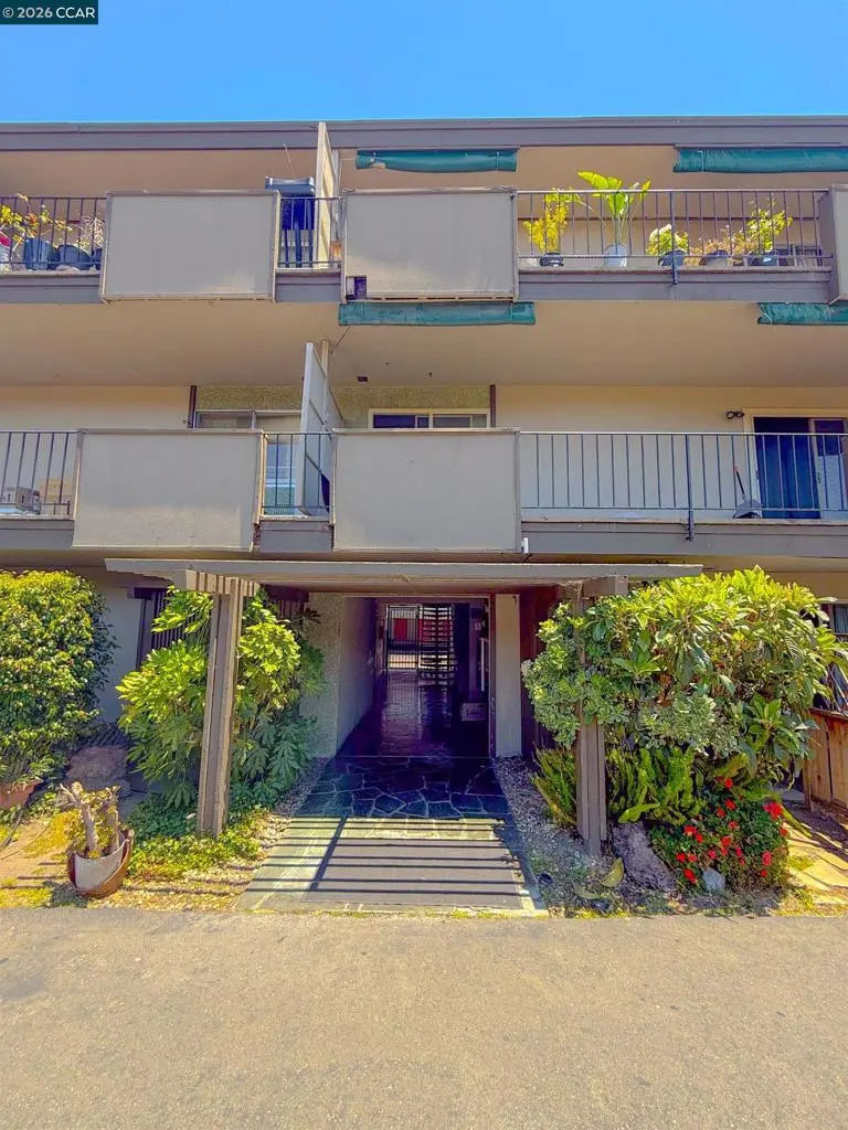 155 Canal St 12, San Rafael, CA — listing photo 1