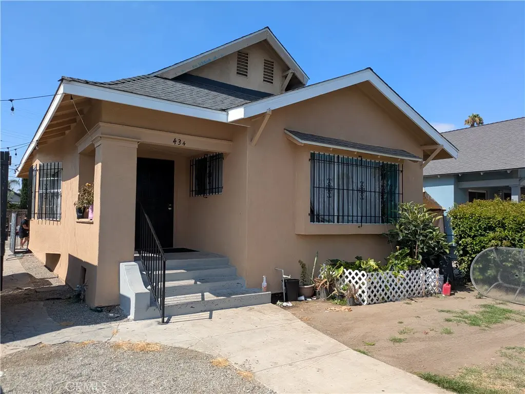 Single Family Residence for sale at 434 W 48th Street, Los Angeles, CA featuring 3 beds and 2 baths