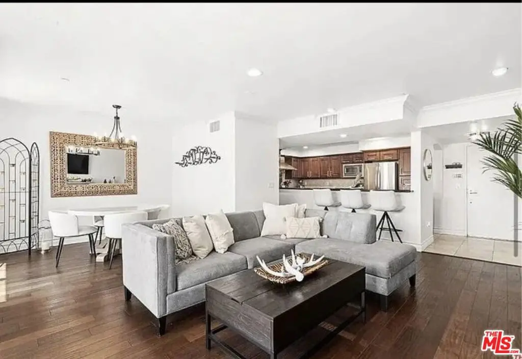 Residential Lease for rent at 1621 Barry Avenue PH3, Los Angeles, Los Angeles County, CA featuring 3 beds and 3 baths
