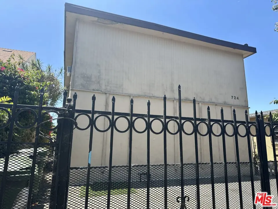 Residential Income for sale at 724 E 32nd Street, Los Angeles, CA featuring 8 beds and 4 baths
