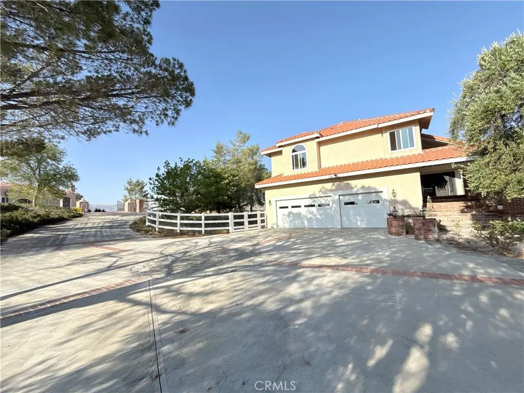32080 Avenida Donari, Agua Dulce, CA — listing photo 1