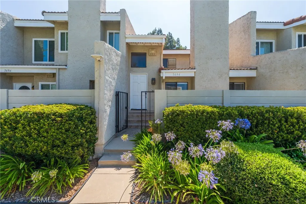 Townhouse for sale at 5694 E Los Angeles, Simi Valley, CA featuring 2 beds and 3 baths