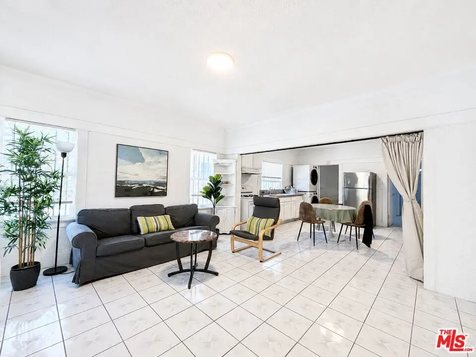 Residential Lease for rent at 1186 W 37th Drive, Los Angeles, Los Angeles County, CA featuring 2 beds and 2 baths