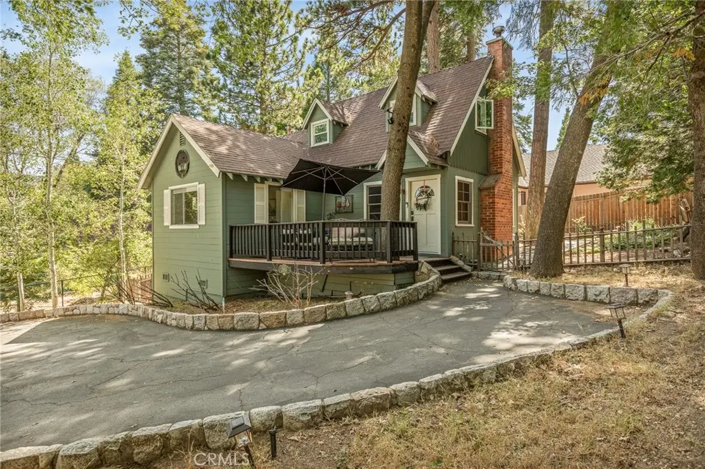 380 Hemlock, Lake Arrowhead, CA — listing photo 1