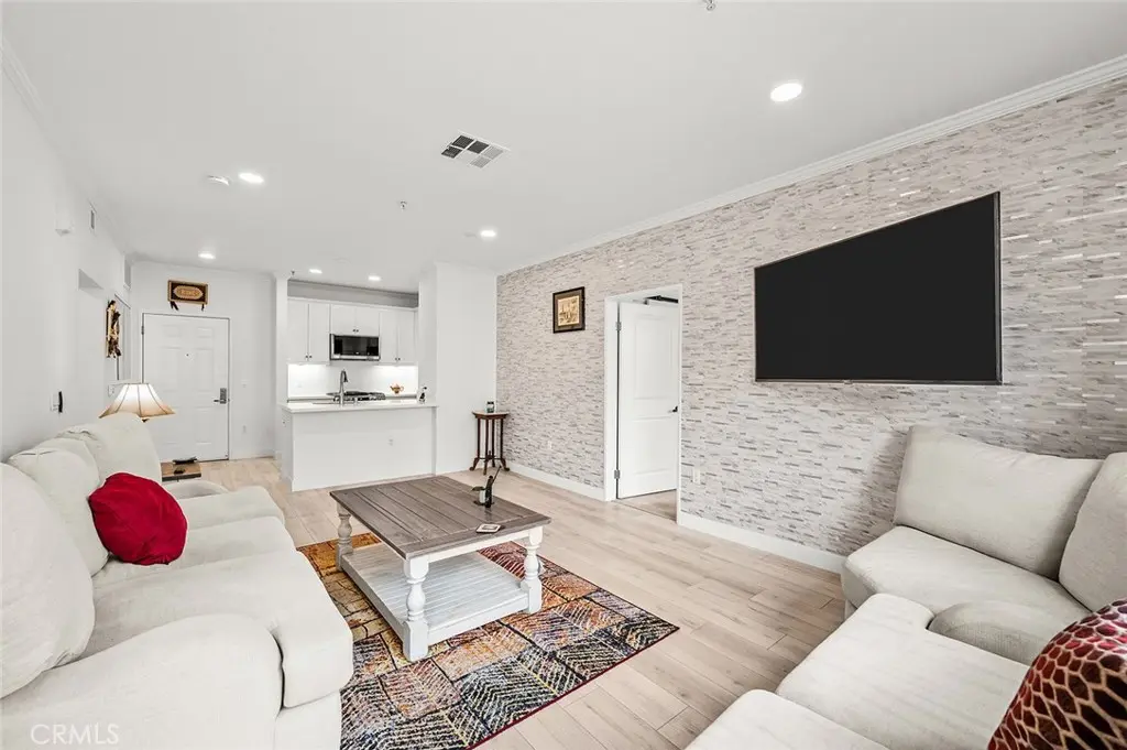 Condominium for sale at 2314 Scholarship, Irvine, CA featuring 2 beds and 2 baths