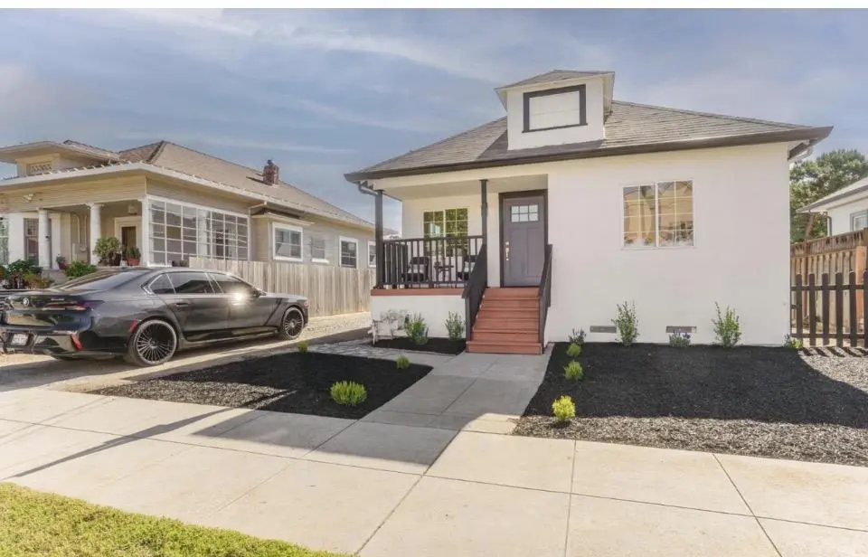 Residential Lease for rent at 735 Locust Street, San Jose, CA featuring 3 beds and 1 bath