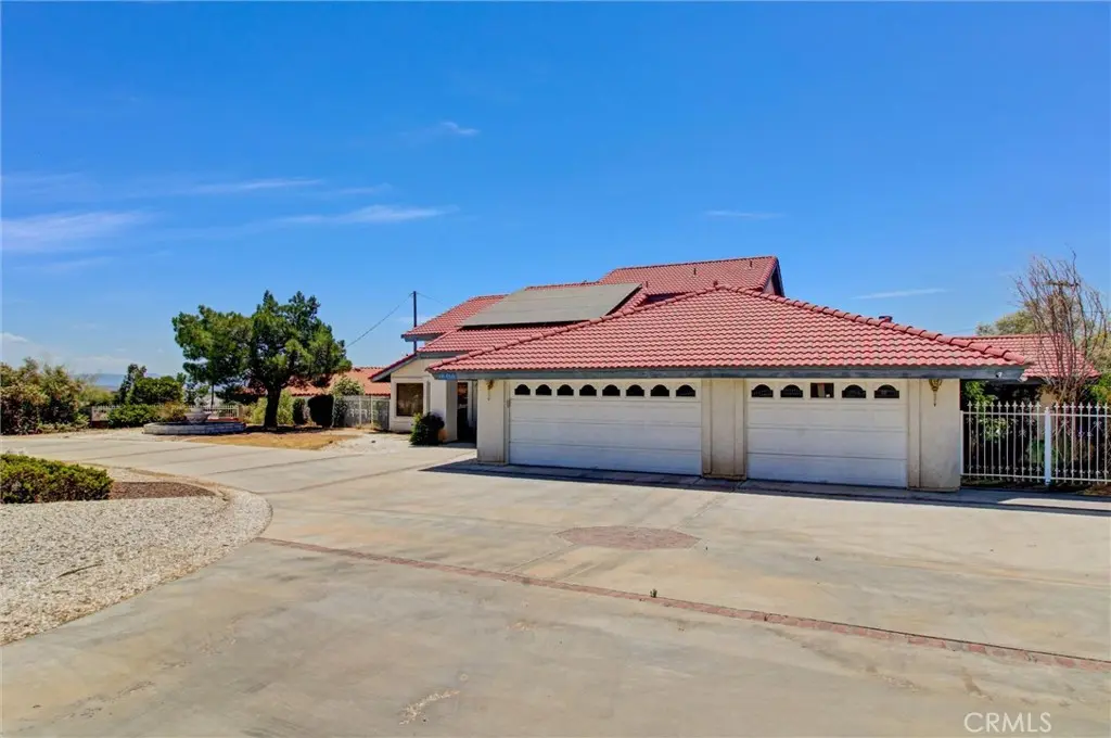 16410 Wintun, Apple Valley, CA — listing photo 1