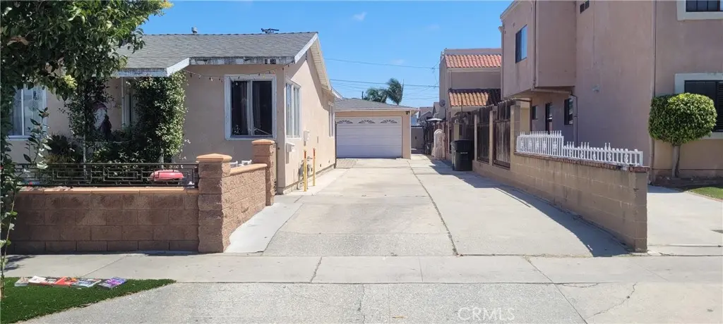 Residential Lease for rent at 4436 W 165th, Lawndale, Los Angeles County, CA featuring 3 beds and 1 bath