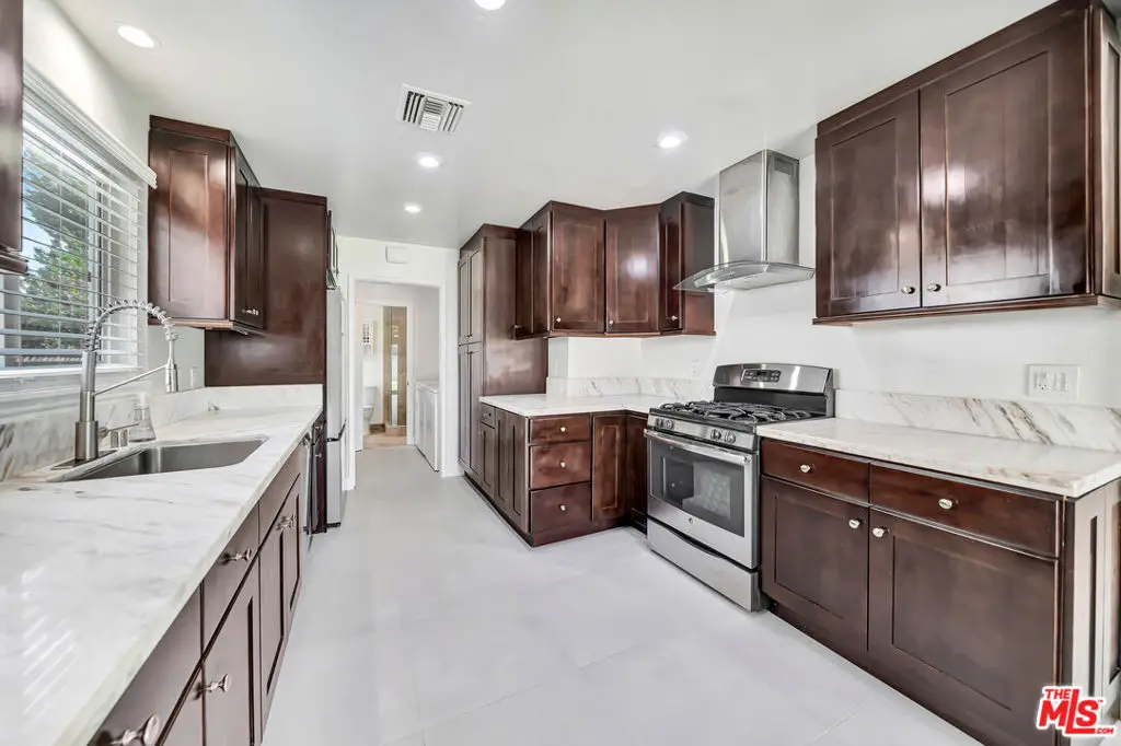 23008 Hamlin Street, West Hills, CA — listing photo 1