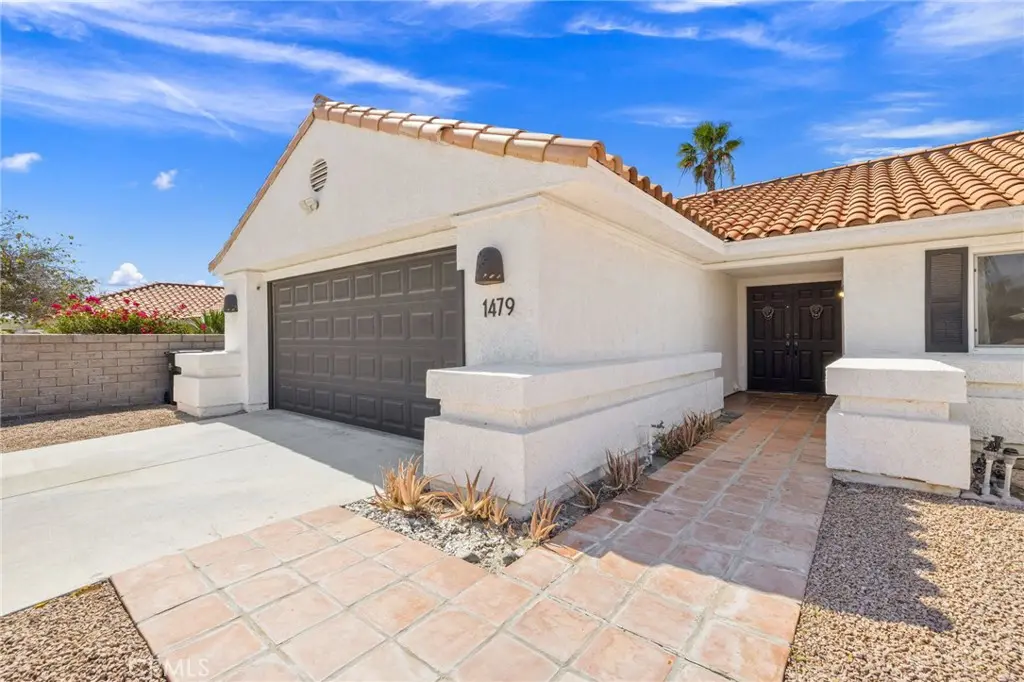 Residential Lease for rent at 1479 E Francis Drive, Palm Springs, Riverside County, CA featuring 3 beds and 2 baths