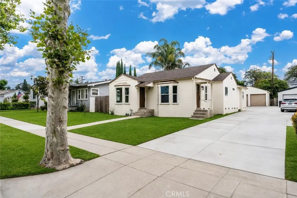 Residential Lease for rent at 6222 Magnolia Avenue, Whittier, Los Angeles County, CA featuring 2 beds and 1 bath