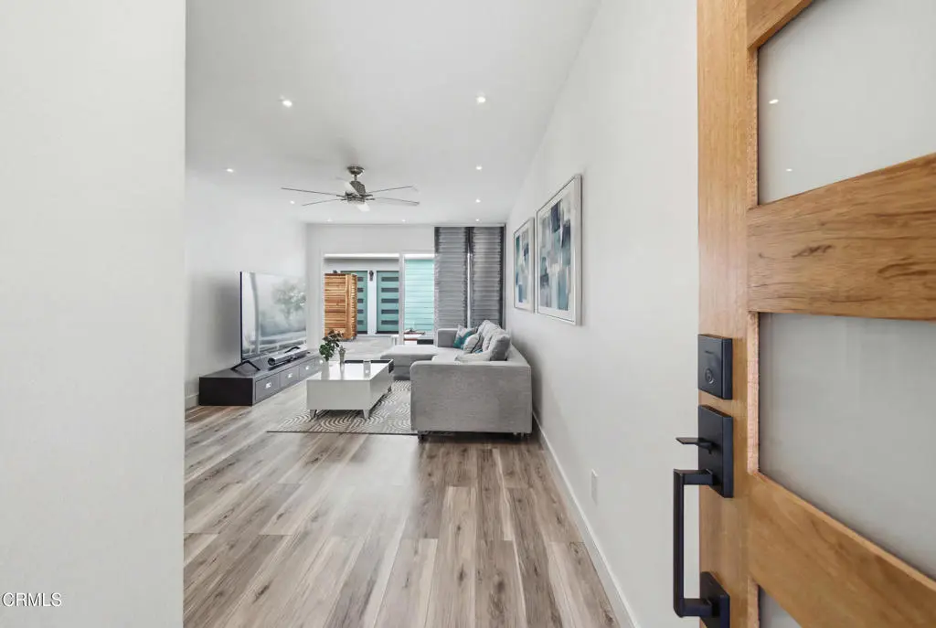 29 W Elfin Green, Port Hueneme, CA — listing photo 1